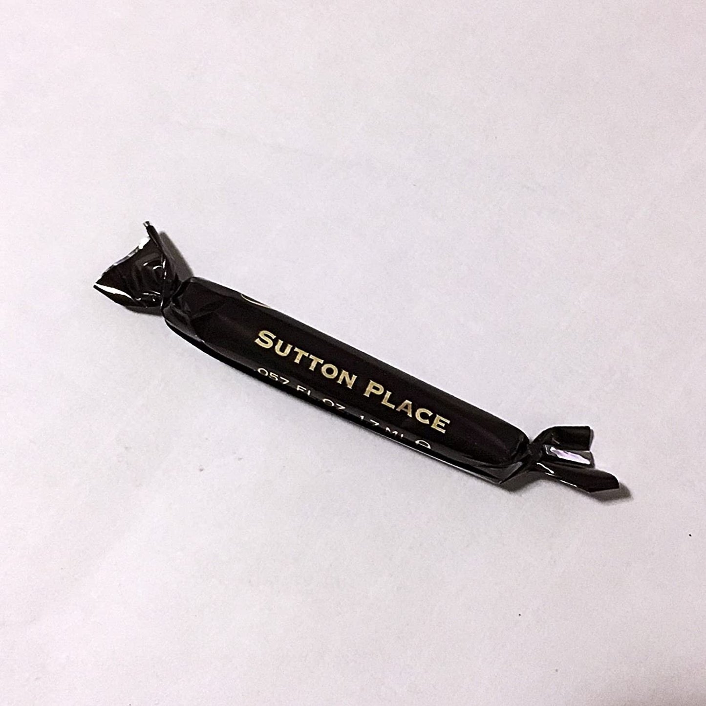 Bond No 9 Sutton Place 1,7 ML 0,057 fl. o.z. Virallinen hajuvesinäyte, Bond No 9 Sutton Place 1.7 ML 0.057 fl. o.z. oficjalna próbka hajuvesi, Bond No 9 Sutton Place 1,7 ML 0,057 fl. o.z. officiellt parfymprov, Bond No 9 Sutton Place 1,7 ML 0,057 fl.