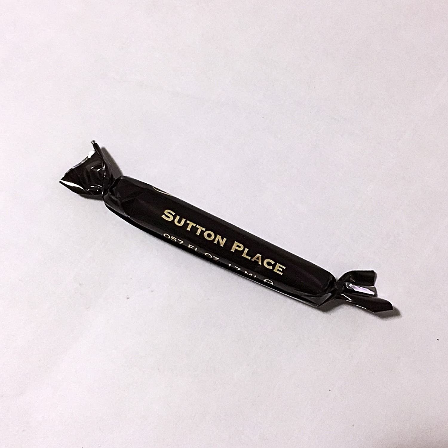 Bond No 9 Sutton Place 1,7 ML 0,057 fl. o.z. Virallinen hajuvesinäyte, Bond No 9 Sutton Place 1.7 ML 0.057 fl. o.z. oficjalna próbka hajuvesi, Bond No 9 Sutton Place 1,7 ML 0,057 fl. o.z. officiellt parfymprov, Bond No 9 Sutton Place 1,7 ML 0,057 fl.