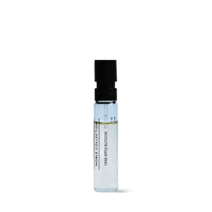 Clive Christian CROWN COLLECTION RAPU OMENANKUKI 2ml 0,06 fl. oz. virallinen hajuvesinäyte, Clive Christian CROWN COLLECTION CRAB APPLE BOSSOM 2ml 0,06 fl. oz. 官方香水样品, Clive Christian CROWN COLLECTION CRAB APPLE BLASSOM 2ml 0.06 fl. oz. officieel par